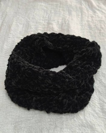 16  α  κασκολ μαυρο βελουδινο (1)